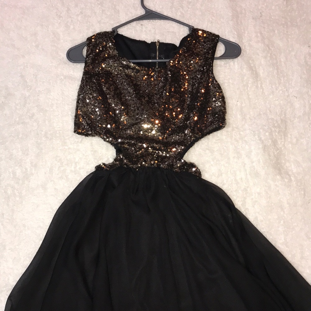 Black and gold sequins dress medium